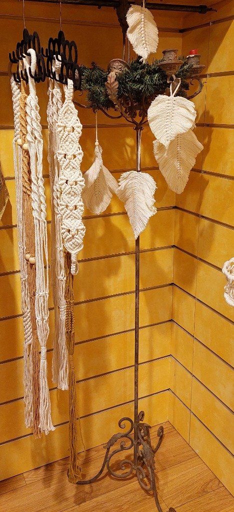 Les feuilles macramé.Pensez aux ateliers disponibles dés janvier 2023.